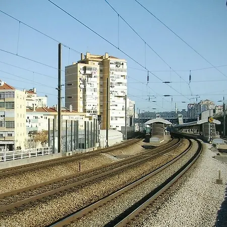 In Around Lisbon Апартаменты